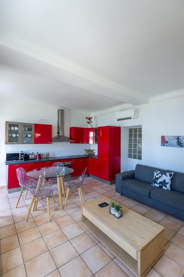 Apartment Quartier Du Port, Jolie 2 Pieces Avec Vue Mer *
