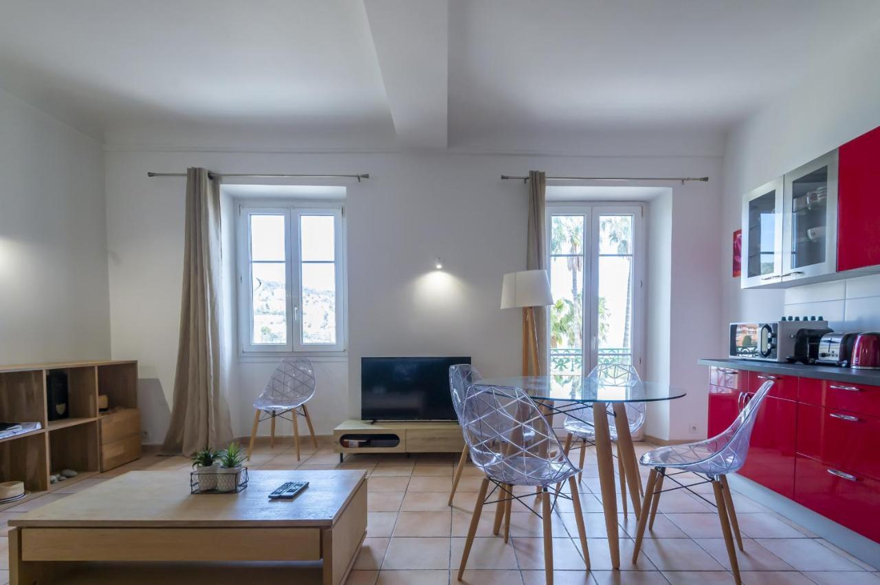 Quartier Du Port, Jolie 2 Pieces Avec Vue Mer Apartment *